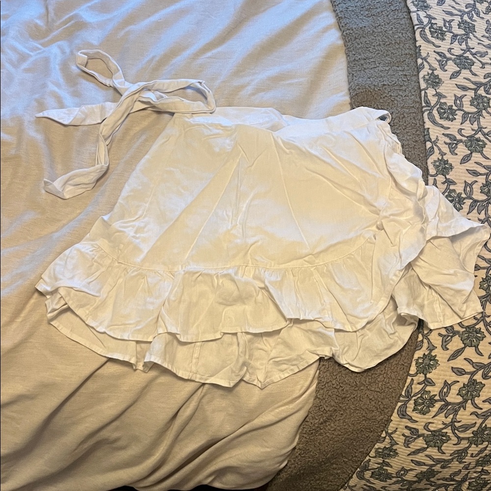 Elegant aerie White Ruffle Skirt
